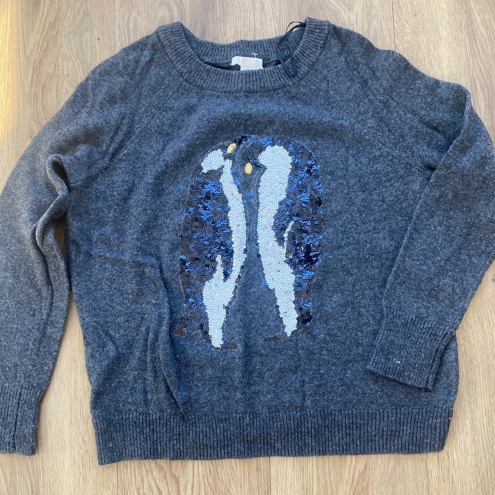 Gourgeus and chic sweater!